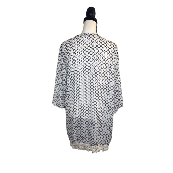 Zanzea Collection Black & White kimono with cream fridge - Picture 2 of 3